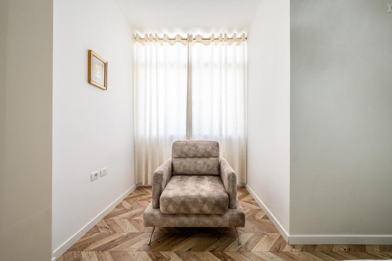 Miku Apartments-Luxury City View At Wilson Square Tirana Exterior foto